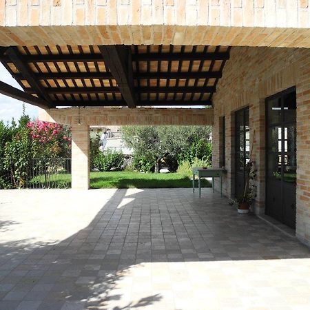 Agriturismo Eschito Hotel Montottone Buitenkant foto